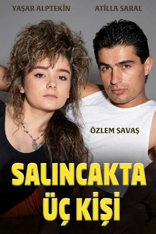 Salıncakta Üç Kişi